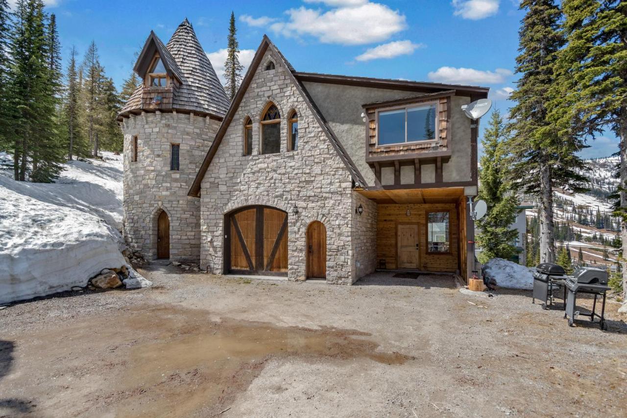The Castle - Chateau De Melusine Sandpoint Exterior photo